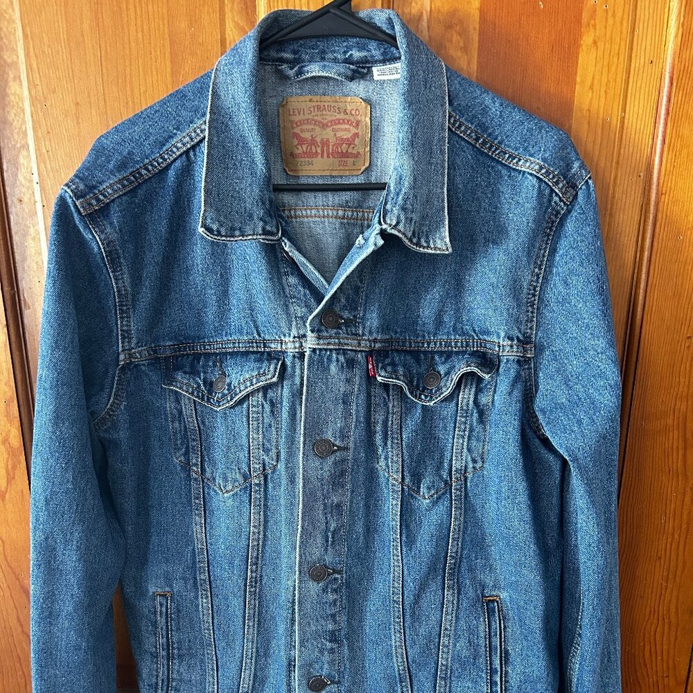 Levi’s Denim Trucker Jacket 72334